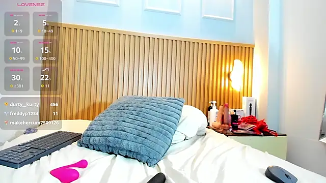 KORINASANTOS 即時 XXX 聊天