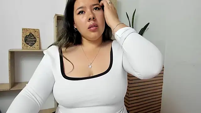 Chat +18 de LinaBrowm ao vivo
