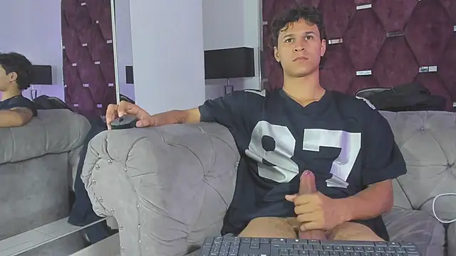 TonyBenedetti Pertunjukan Webcam