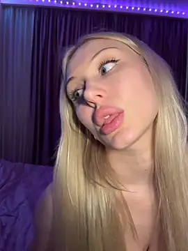 Czat XXX na żywo – Emelia_Angel