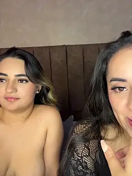 Chat XXX en directo de Antonella_Julieta