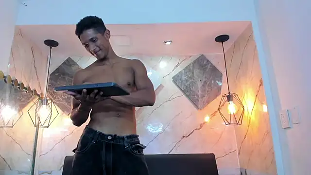 Chatroom XXX en direct de Yoel_Blessed