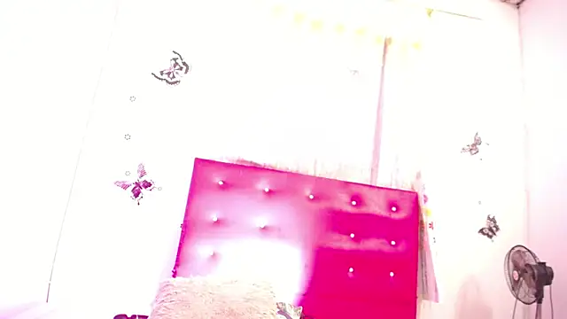 Naughty_choko Adlı Modelin Canlı XXX Sohbeti