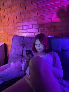 Chat XXX en directo de Cherry_Charlottee