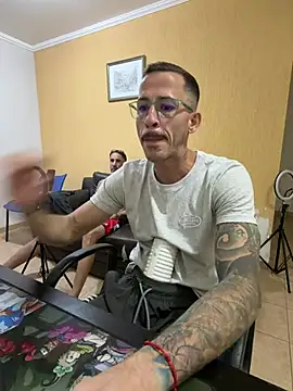 MeladoDiMel's Live XXX Chat