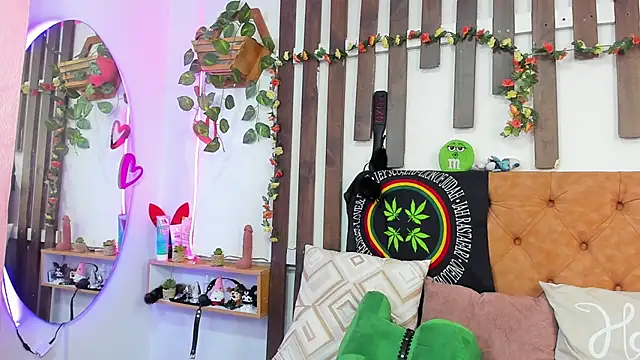 MeowMota_: онлайн-секс-чат
