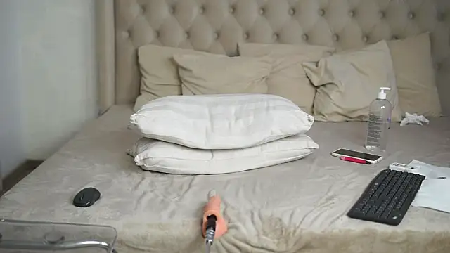 AprilHadid 라이브 XXX 채팅
