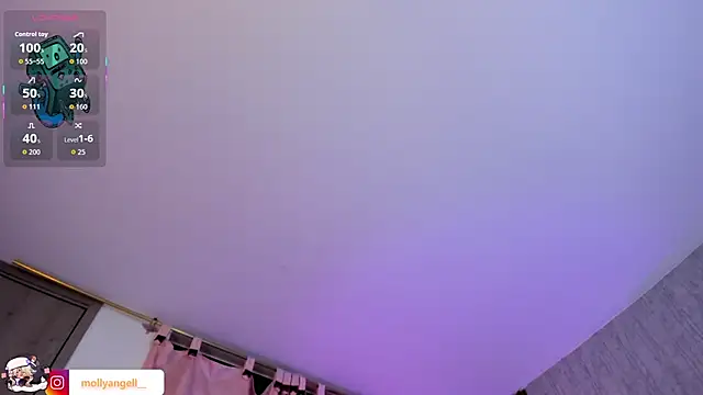 Molly_A's Live XXX Chat