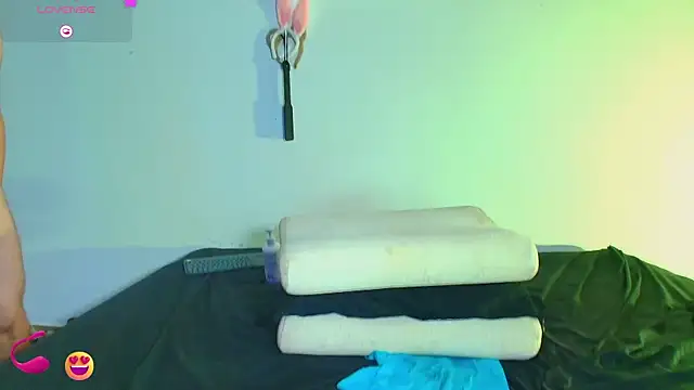 JeremmyAndStacy's Live XXX Chat
