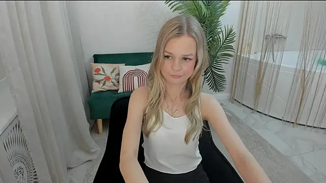 MidnighteAuran Live XXX chat