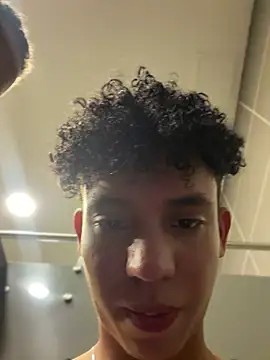 yoursexyjose Show Webcam