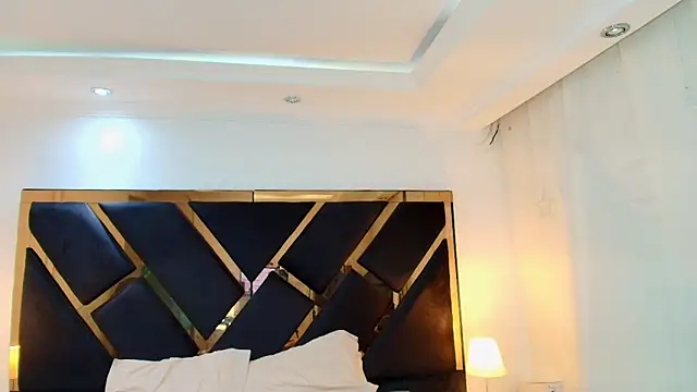 Camiila_Osorio Adlı Modelin Canlı XXX Sohbeti