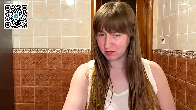 MaroonMoon_ XXX чат на живо