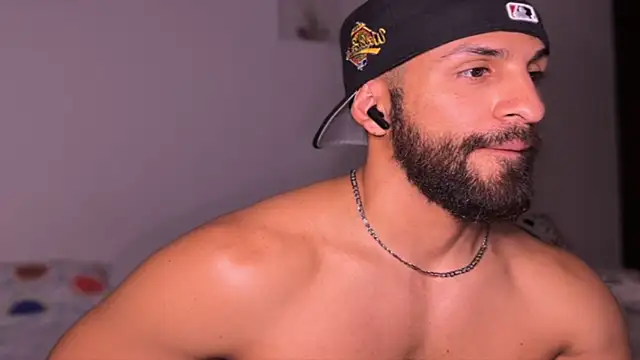 SamDornan51 Chat XXX in diretta