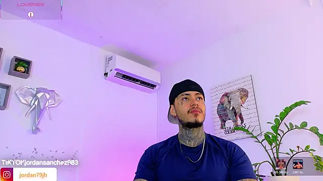 JordanSmiith_ Adlı Modelin Canlı XXX Sohbeti