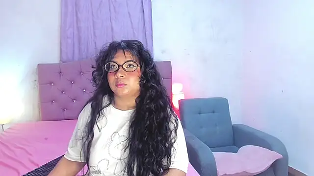 Latinabombsheell Adlı Modelin Canlı XXX Sohbeti