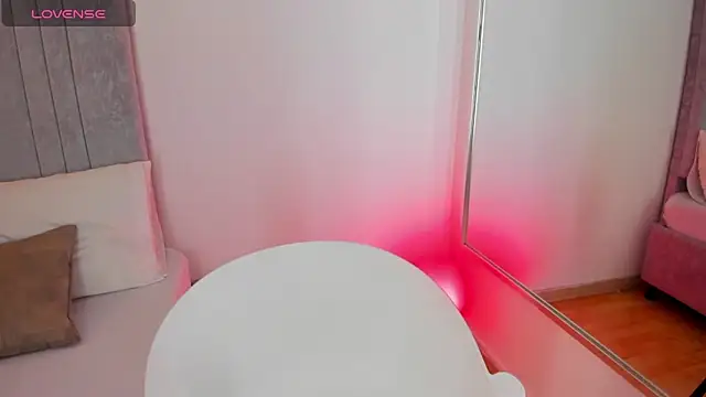 Martina_077 XXX чат на живо