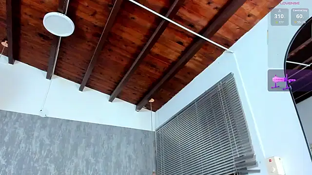 XXX chat uživo modela naomidibello