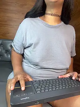Alexia_Lerner Adlı Modelin Canlı XXX Sohbeti