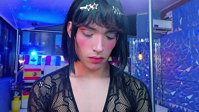 AlecciaNovaのライブXXXチャット