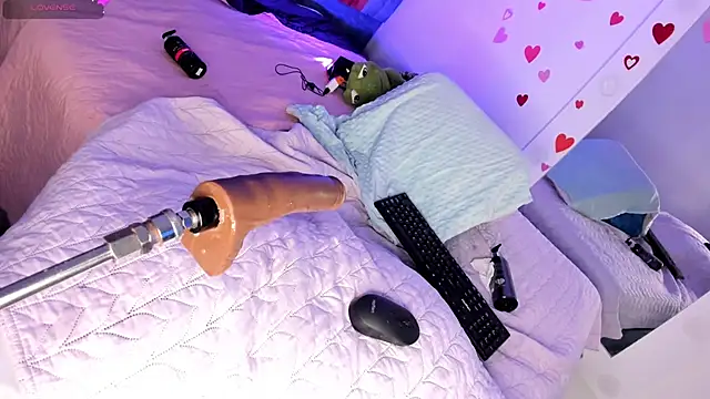 Hilary_Smile_ Live XXX-chat