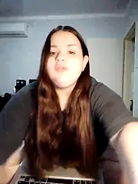 BadPeroCute Adlı Modelin Canlı XXX Sohbeti