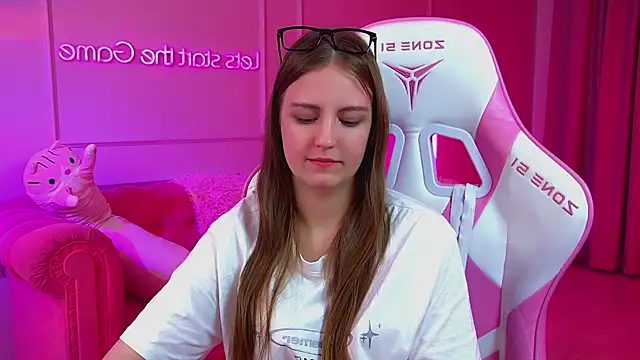 دردشة SofiaSarvains الجنسية المباشرة