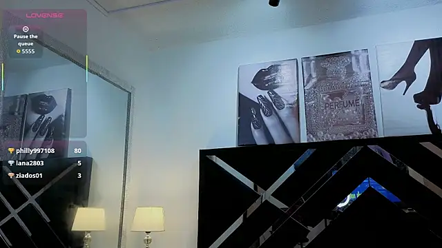 Un_Sluttyy élő XXX-chatje