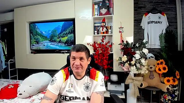SpartacusDaddy48's Live XXX Chat