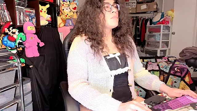 Chat XXX en directo de ShinyCherub