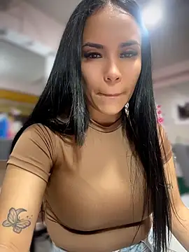 Naatalia: απευθείας συνομιλία ΧΧΧ