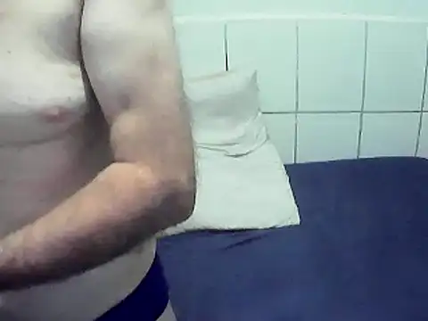 XXX chat uživo modela pierdona