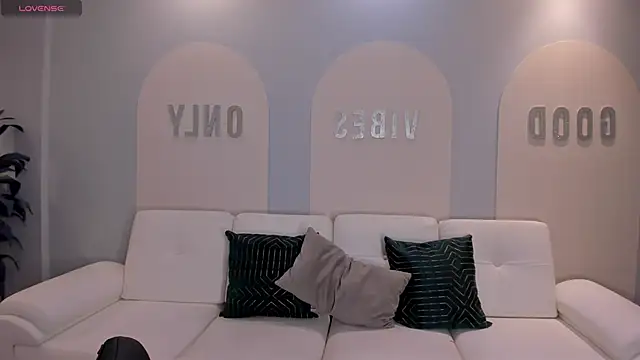 Chat +18 de AmaliaCrus ao vivo