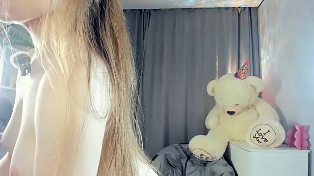 BelleDream élő XXX-chatje