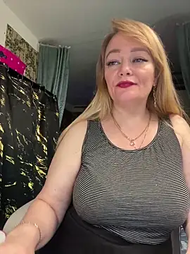 Chat XXX en directo de Sweet-blonde