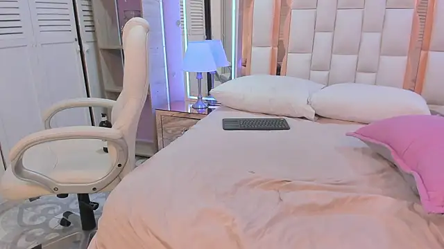 دردشة Goldentemptation_ الجنسية المباشرة