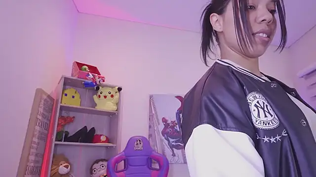 madelyn_rose_ élő XXX-chatje
