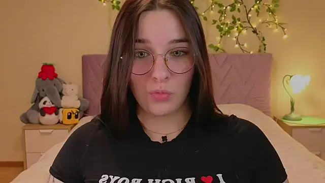 XXX chat uživo modela Iwi_wi_wi