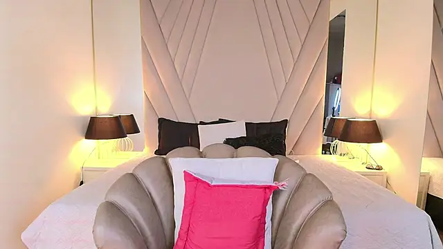 XXX chat uživo modela TokioMilf
