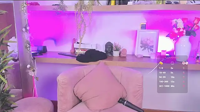 _Lorraine_v Chat XXX live