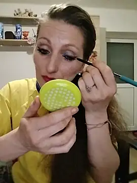 CrazyMaya39's Live XXX Chat