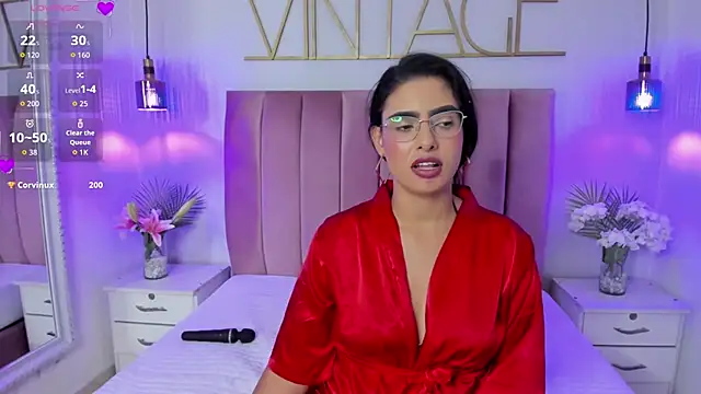Chat +18 de BellaaGrace ao vivo