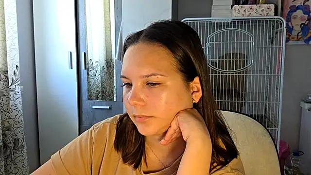 Chat +18 de AtticNobel ao vivo
