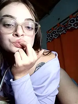 Emmacut's Live XXX Chat