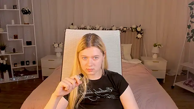 CelestineMauriac's Live XXX Chat