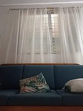 Chat +18 de Pornoforpyros ao vivo