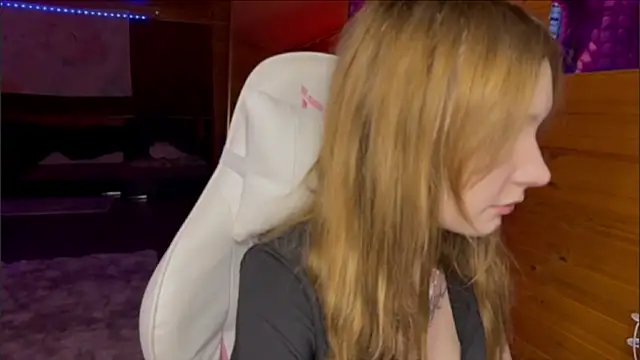 Chat XXX en directo de OpheliaVoss