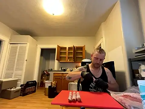 Mcpussypounder211's Webcam Show