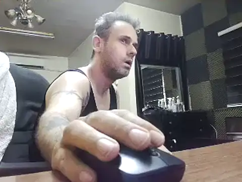 Arabeyes live XXX chat