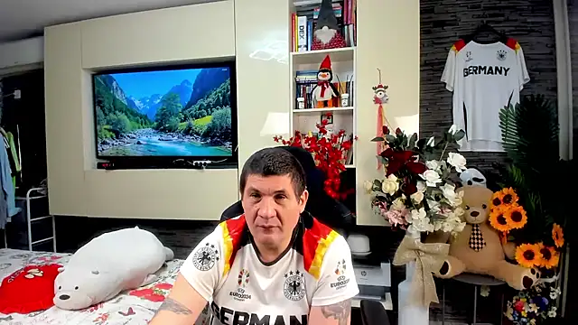 SpartacusDaddy48 Chat XXX live